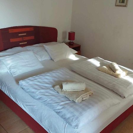 Mediterran Apartman Es Vendeghaz Hajdúszoboszló Exterior foto