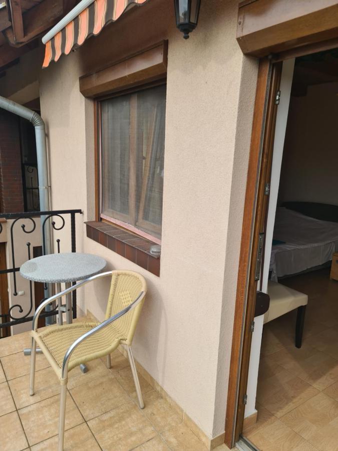 Mediterran Apartman Es Vendeghaz Hajdúszoboszló Exterior foto