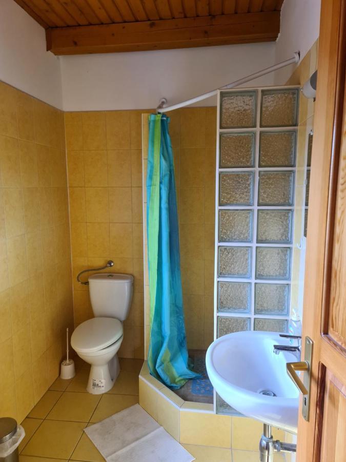 Mediterran Apartman Es Vendeghaz Hajdúszoboszló Exterior foto