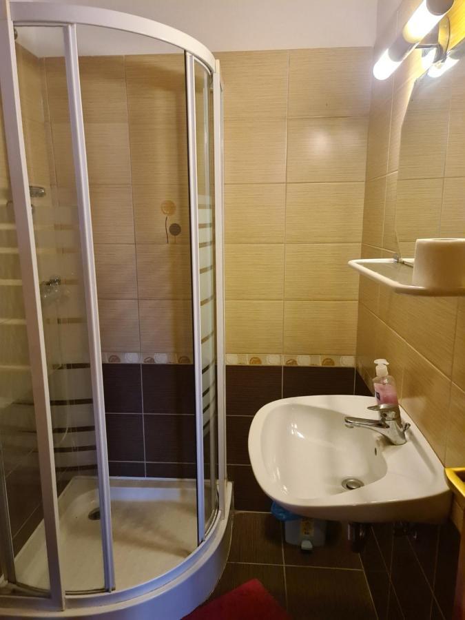 Mediterran Apartman Es Vendeghaz Hajdúszoboszló Exterior foto