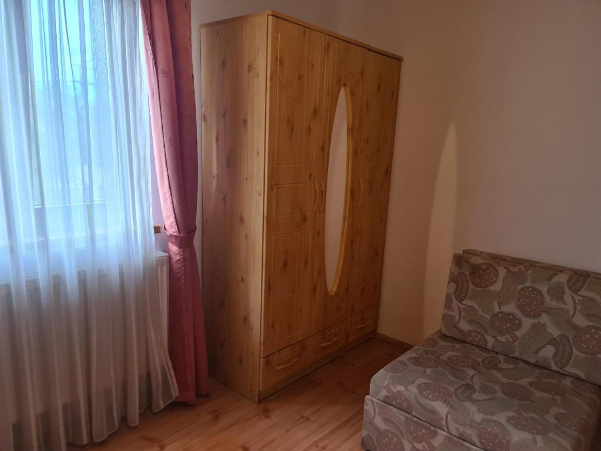 Mediterran Apartman Es Vendeghaz Hajdúszoboszló Exterior foto