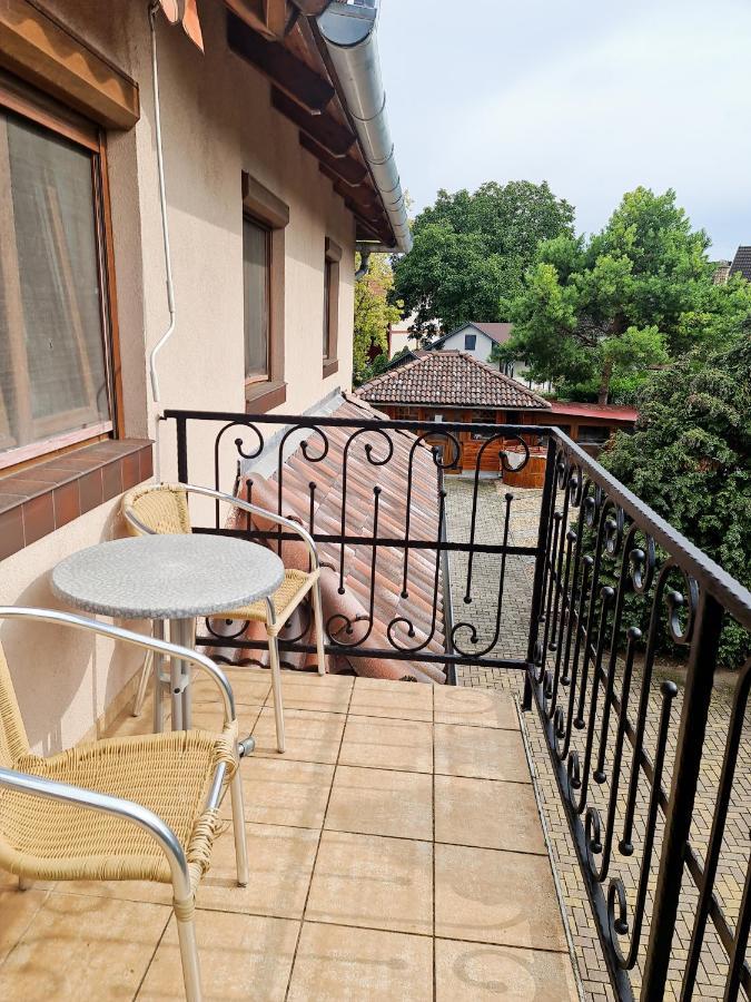 Mediterran Apartman Es Vendeghaz Hajdúszoboszló Exterior foto